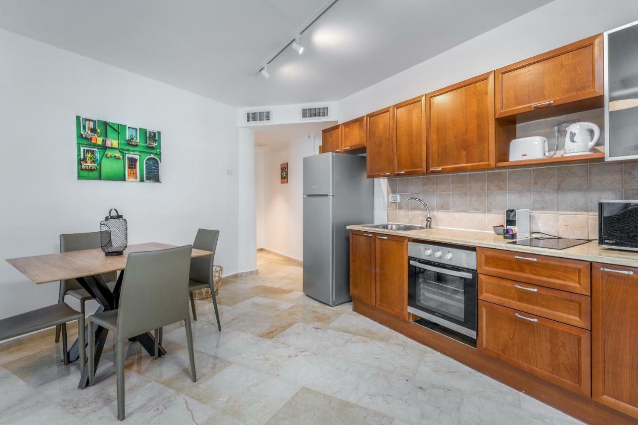 Dizengoff Square Superb 1 Bedroom With Balcony Тел Авив Екстериор снимка